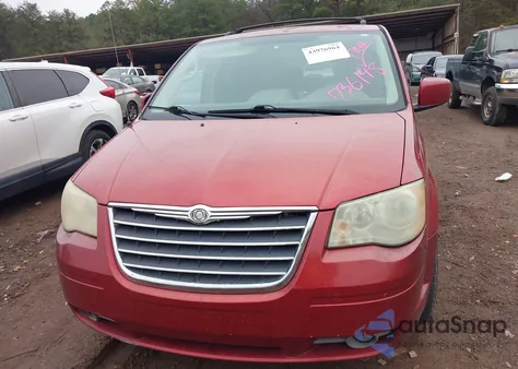 2008 Chrysler Town & Country Touring z USA, uszkodzony, nr VIN 2A8HR54P78R736148